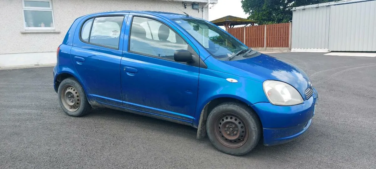 2002 Toyota Yaris - Image 4