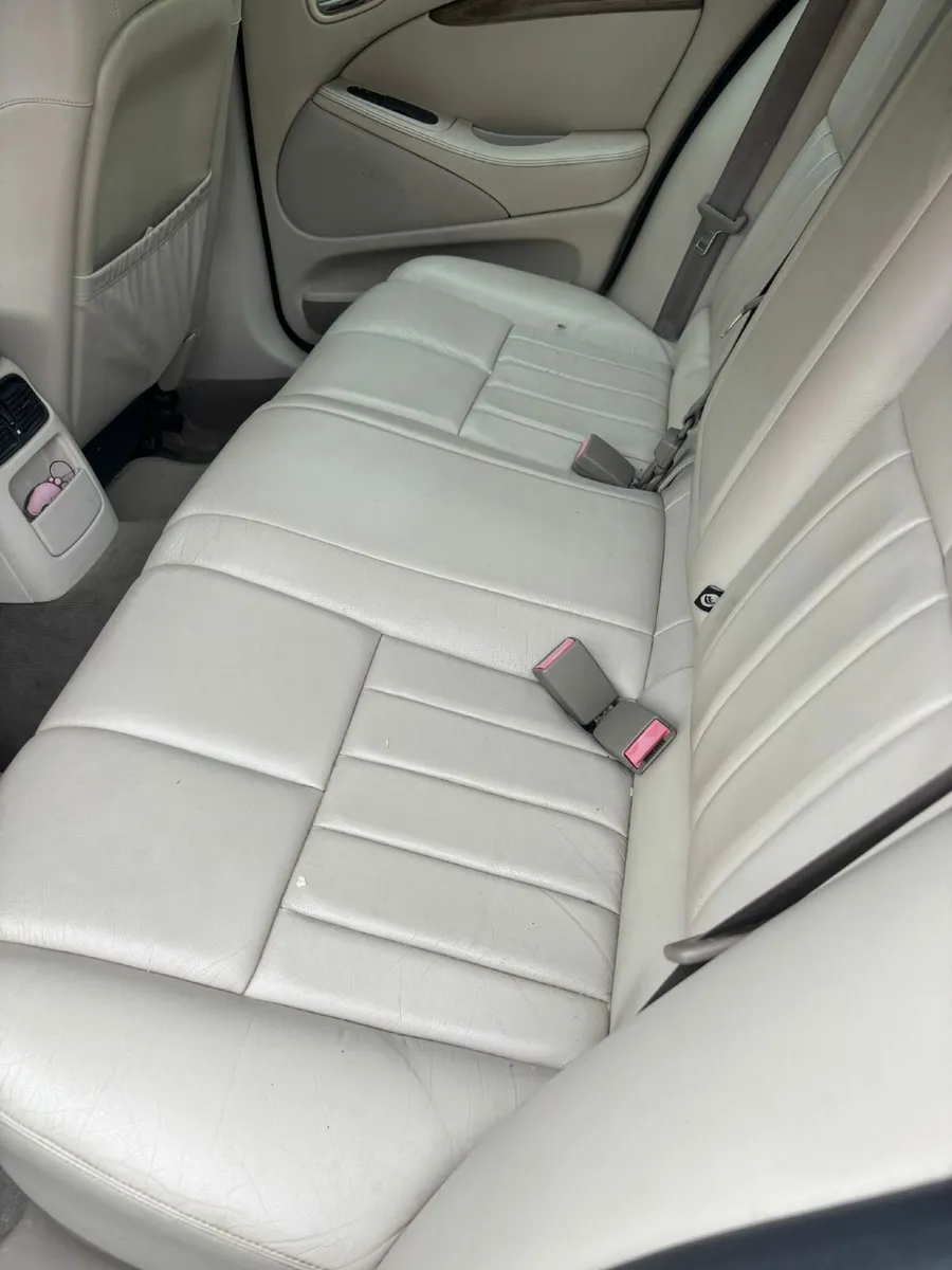 S Type Jag - Image 4
