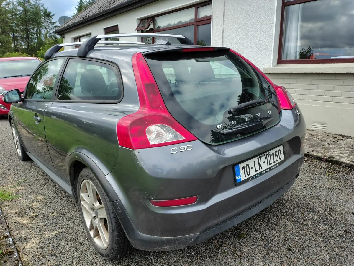 Volvo C30 2010 - Image 2
