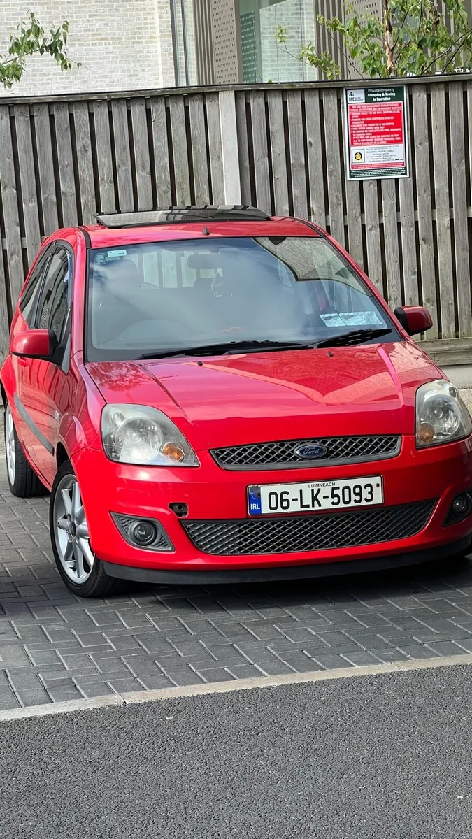 Ford fiesta - Image 2