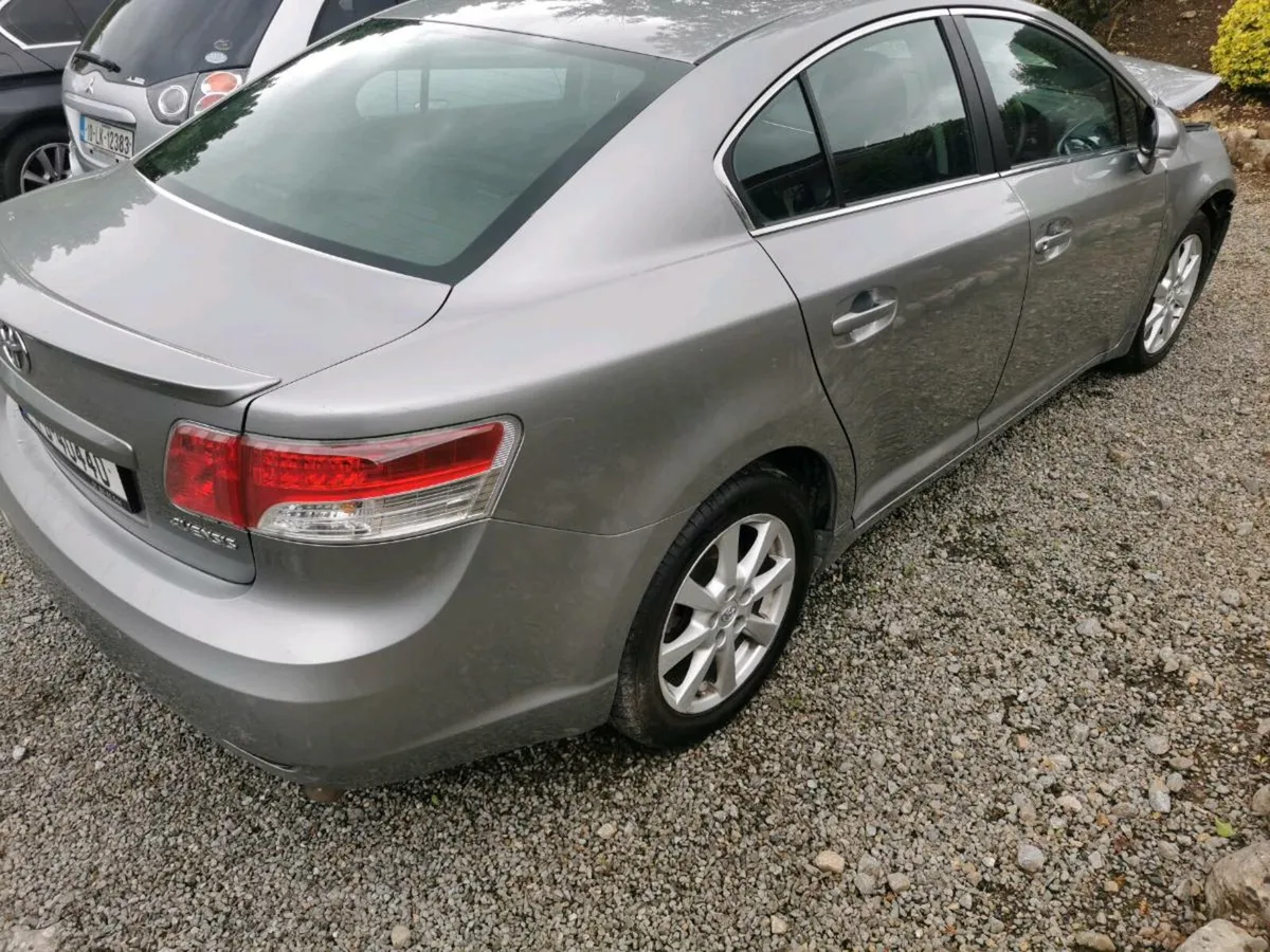 11 Toyota Avensis 2.0 D4D NCT 9/25 - Image 2