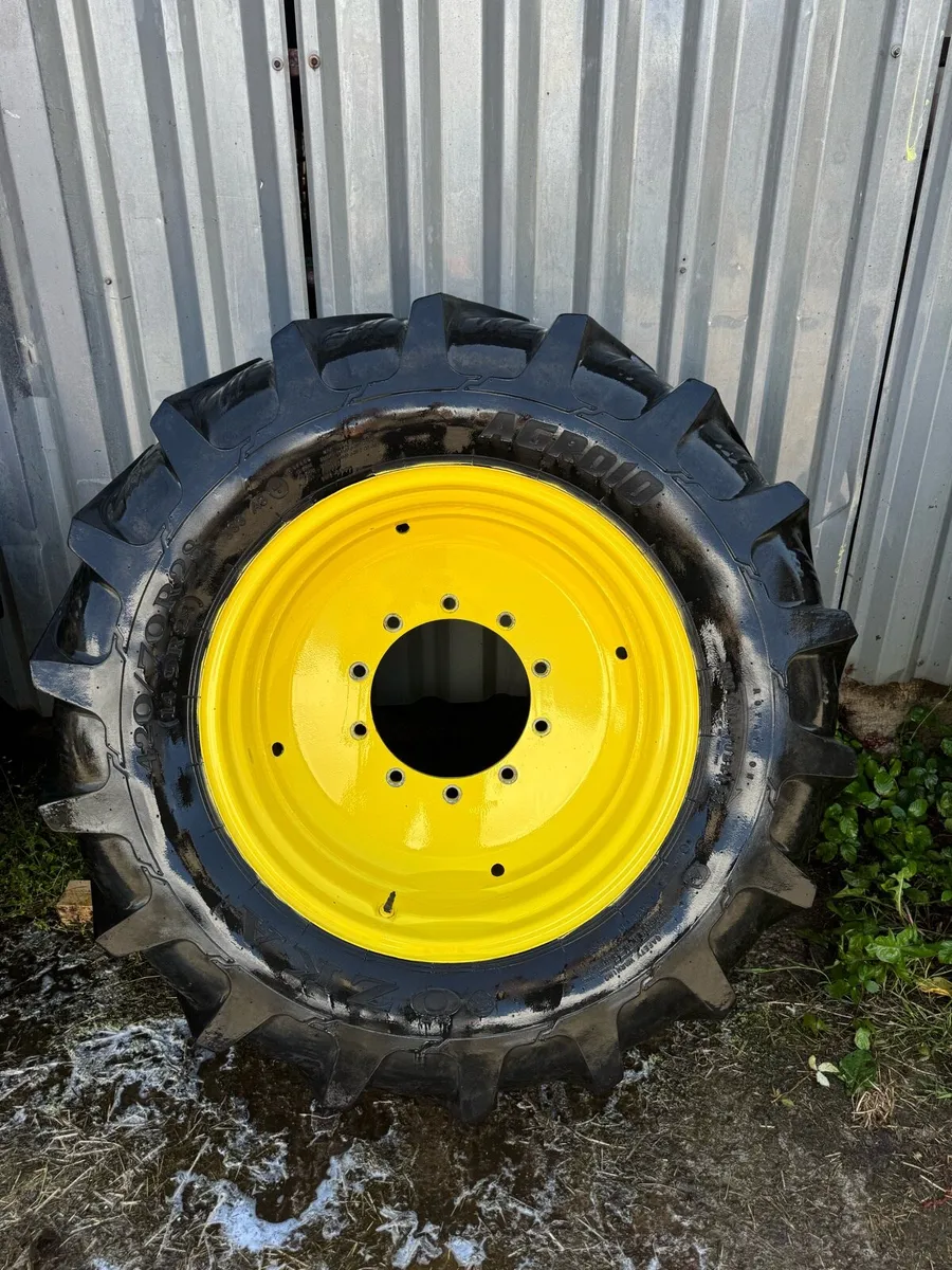 Tractor rims and tyres - Image 3