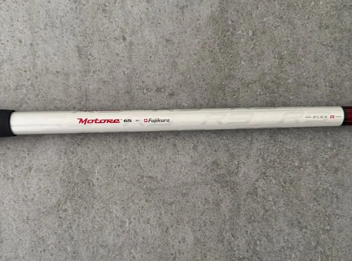 Taylormade R9 Driver with Fujikura Regular Shaft - Image 3
