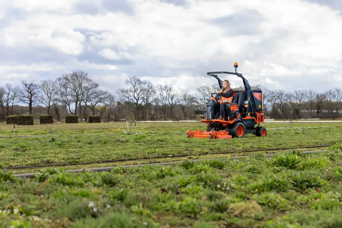 New Kubota FC3-261 Outfront mower - Image 4