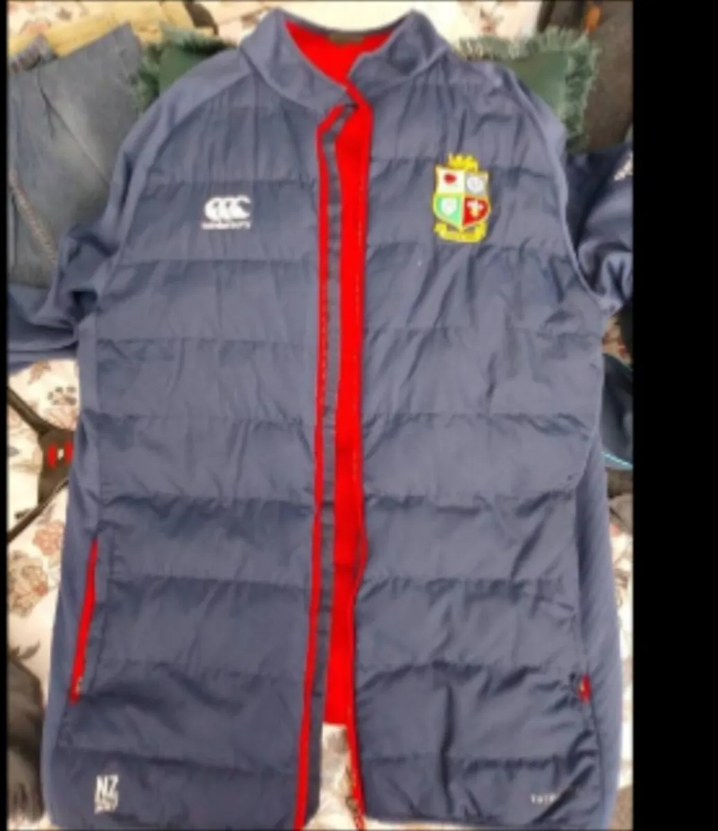 Irish Lions puff style coat - Image 1