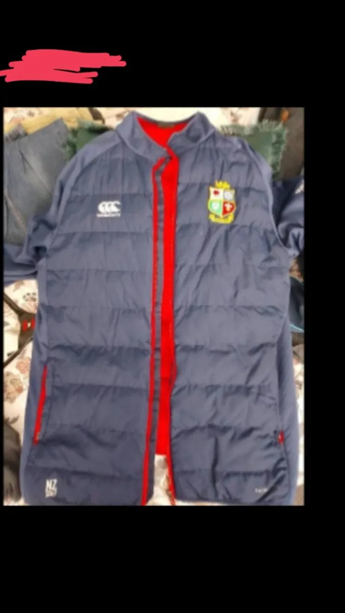 Irish Lions puff style coat - Image 2