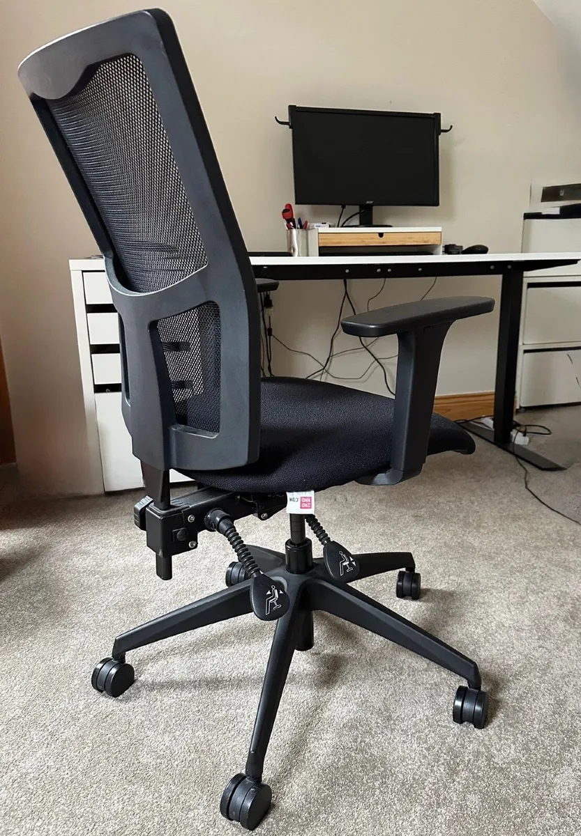 Office chair - Image 1