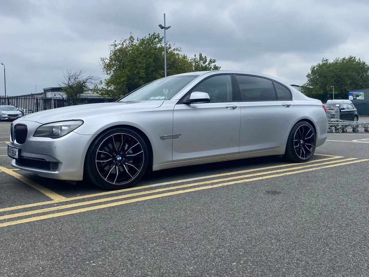 BMW 730Ld - Image 1