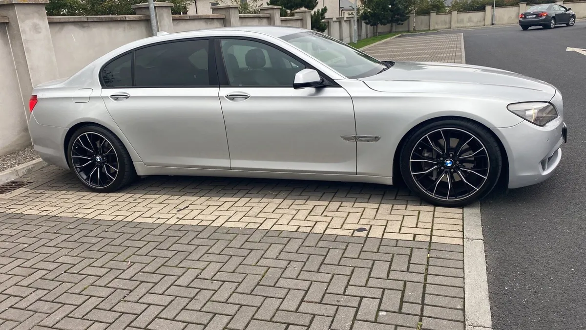 BMW 730Ld - Image 3