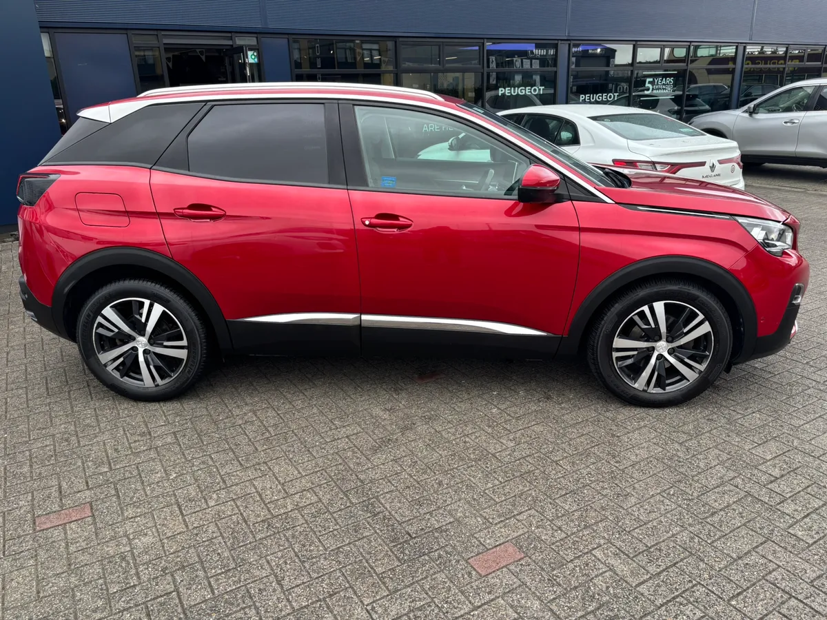2018 Peugeot 3008 Allure 1.2 automatic - Image 3