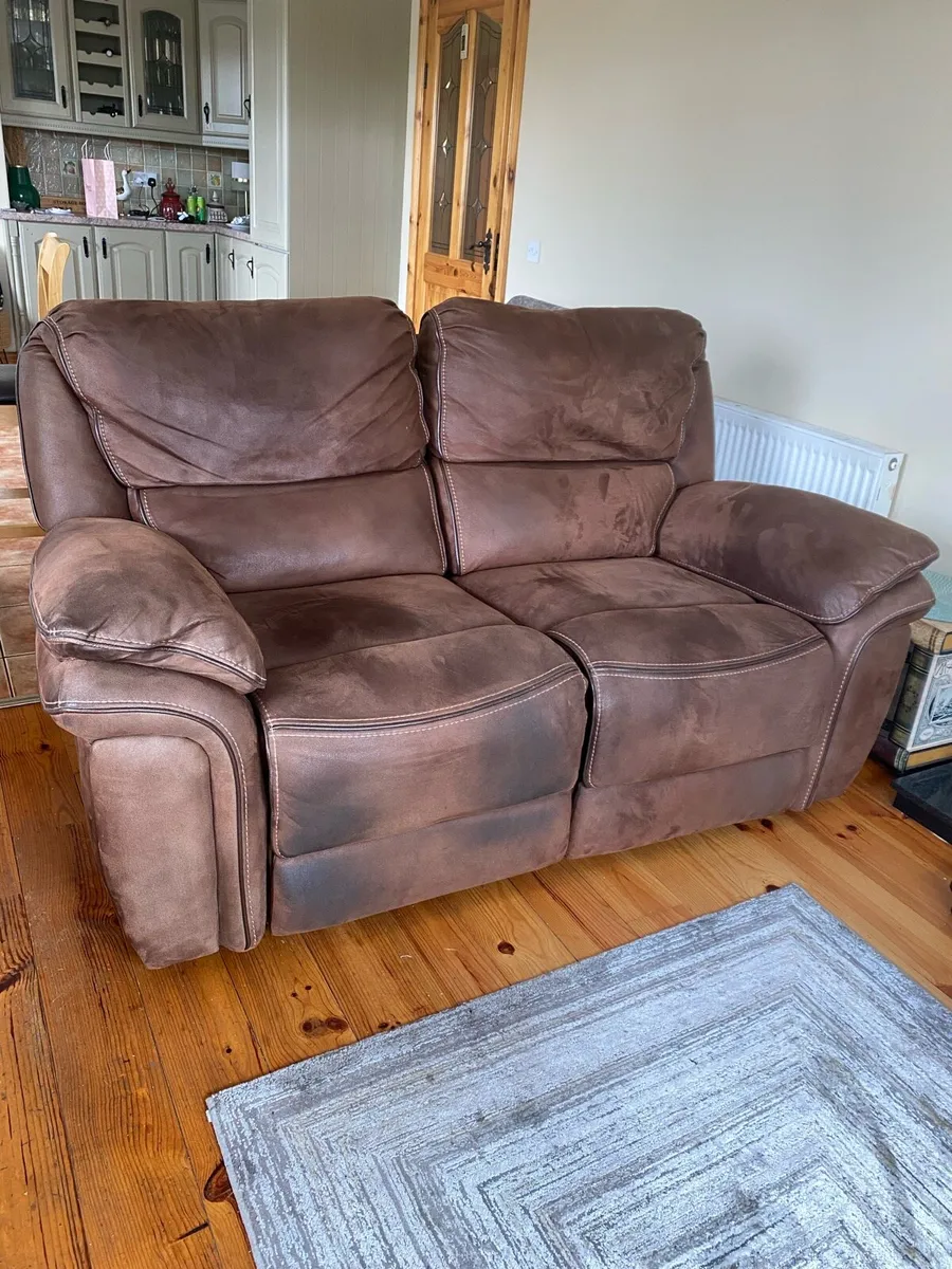 2 Seater Recliner Couch - Image 1