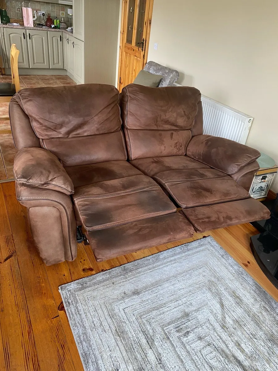 2 Seater Recliner Couch - Image 2