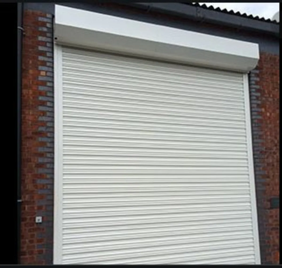 insulated  roller  door,  black,  2.5 x 2.5  ope - Image 4