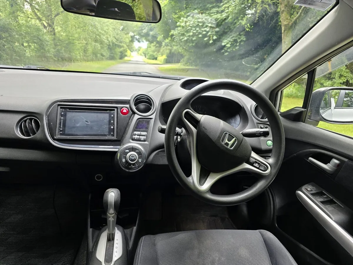 Automatic Honda Insight NCT and Tax , low miles - Image 4