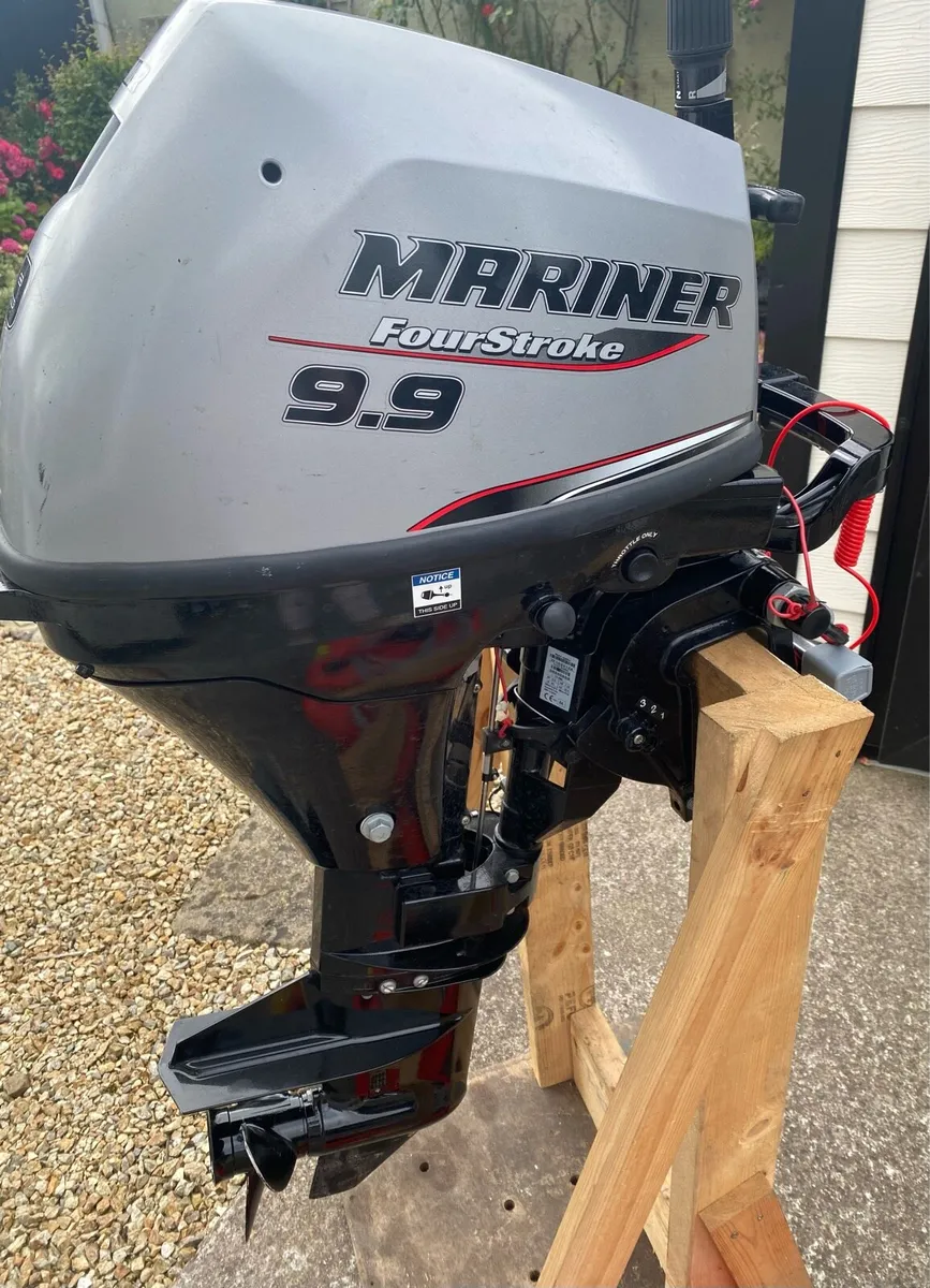 9.9 Mercury Outboard Engine & petrol tank - Image 3