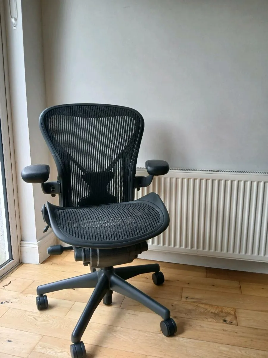 Herman Miller Aeron Chair - Image 1