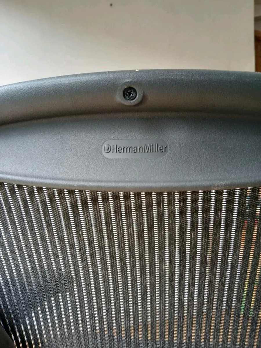 Herman Miller Aeron Chair - Image 2