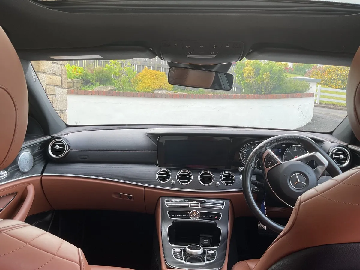 Mercedes-Benz AMG 2019 - Image 4