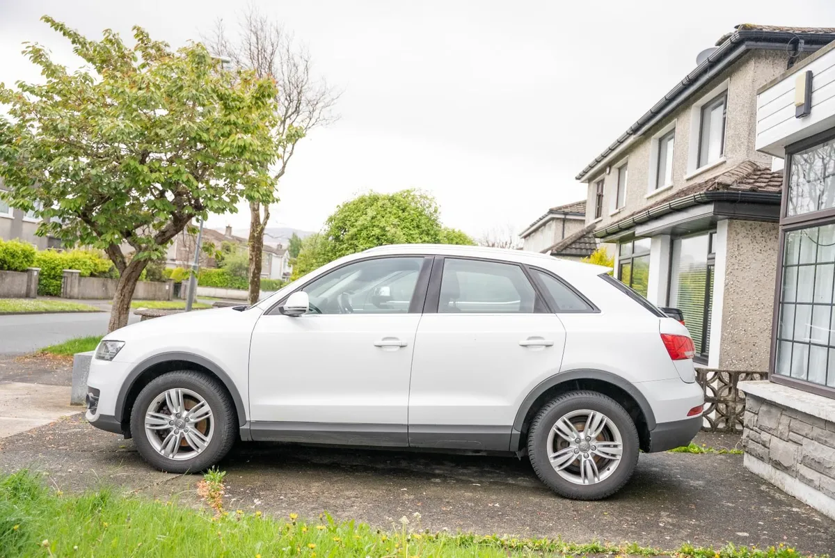 Audi Q3 Quattro 2.0 2012 - Image 1