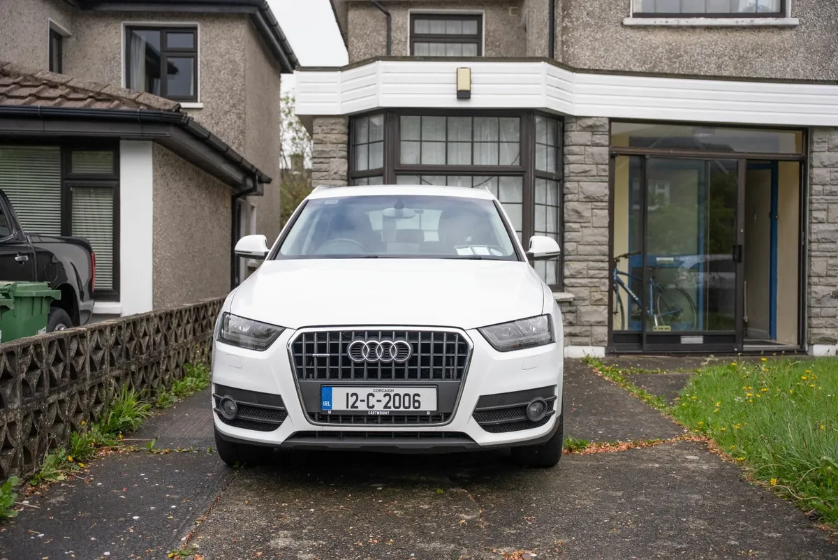 Audi Q3 Quattro 2.0 2012 - Image 2