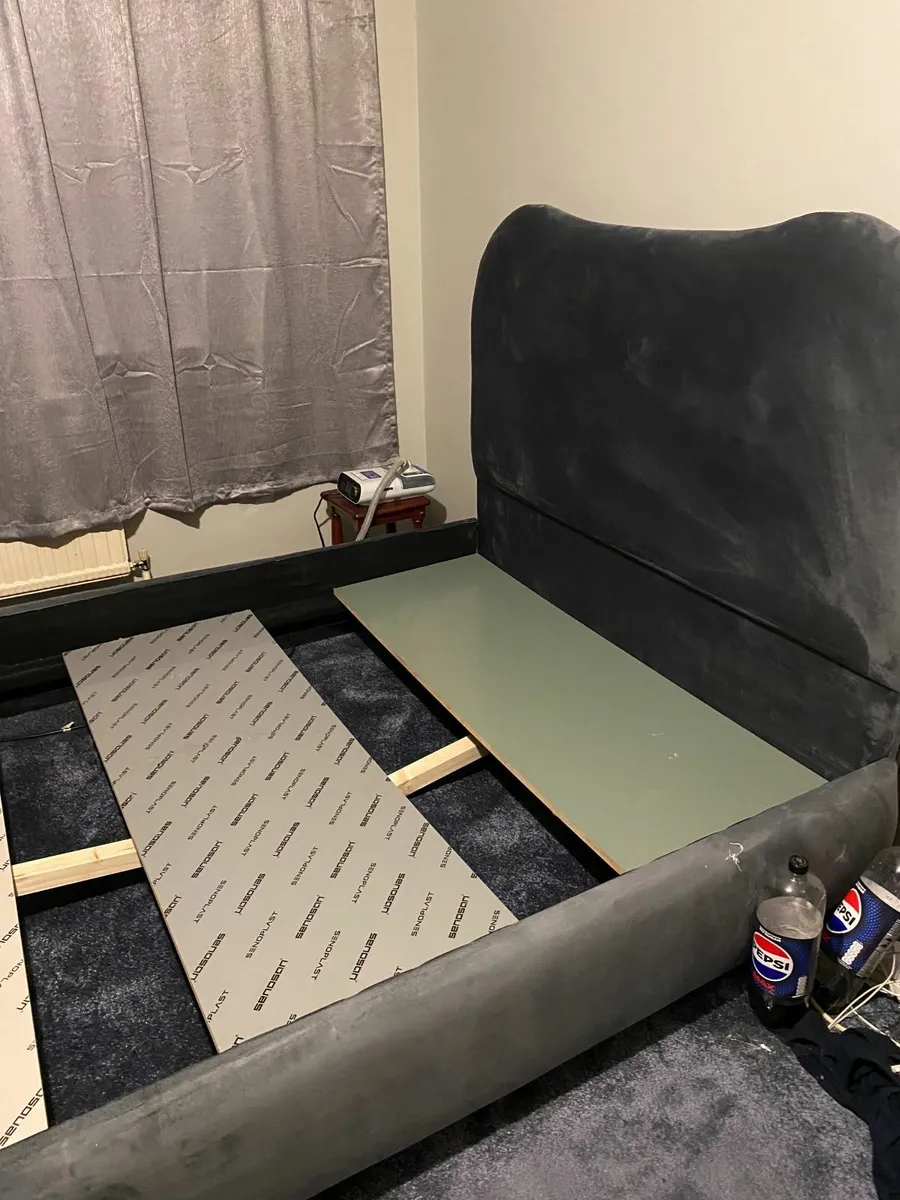 Bedframe - Image 1