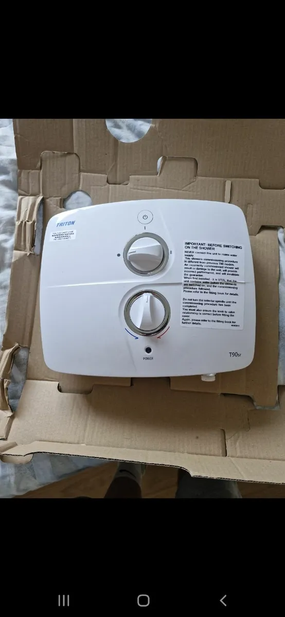 Triton T90 SR electric shower - Image 2