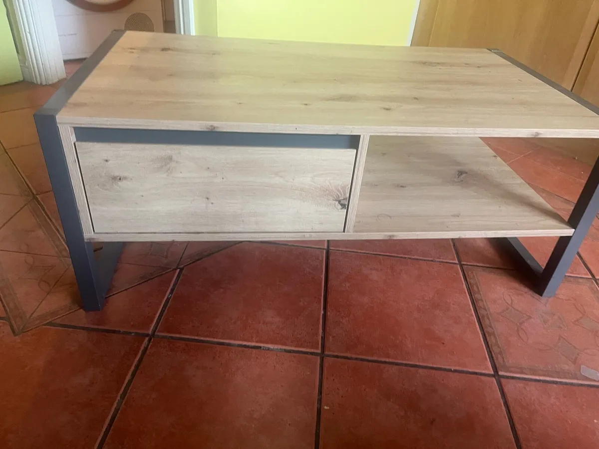 Coffee table - Image 1