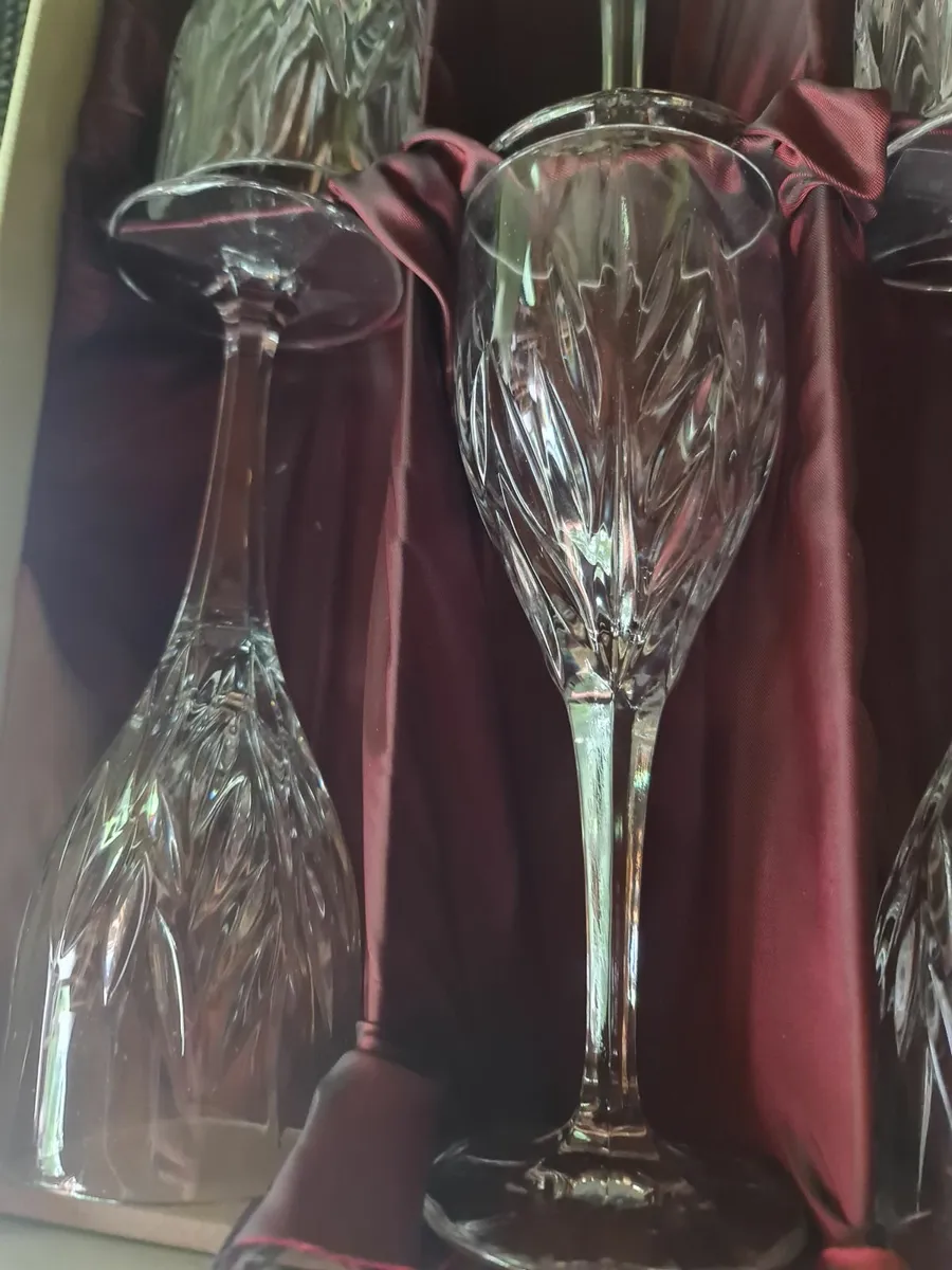 Wine glasses - Image 1