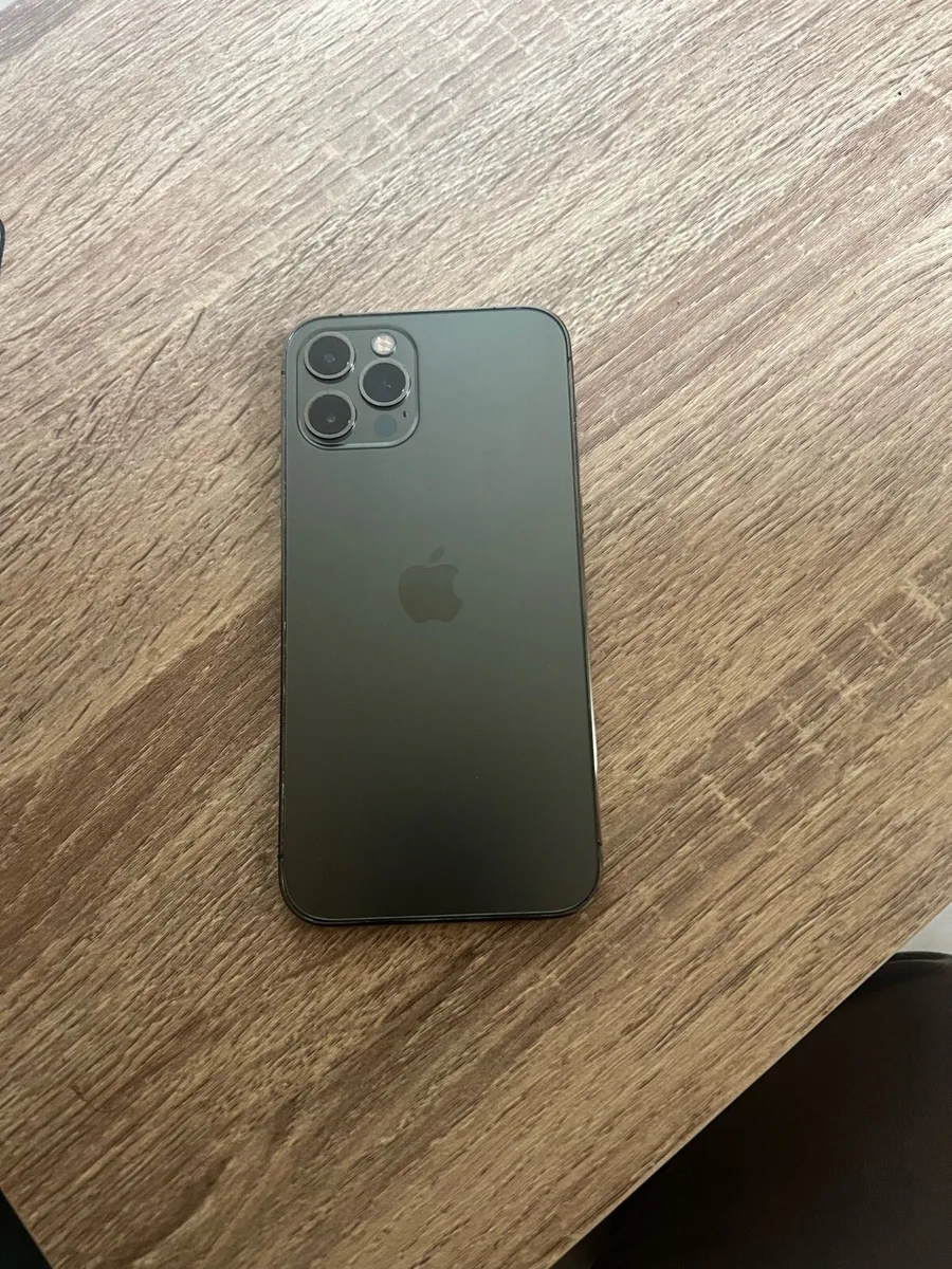 Iphone 12 pro unlocked 256 GB like new - Image 2