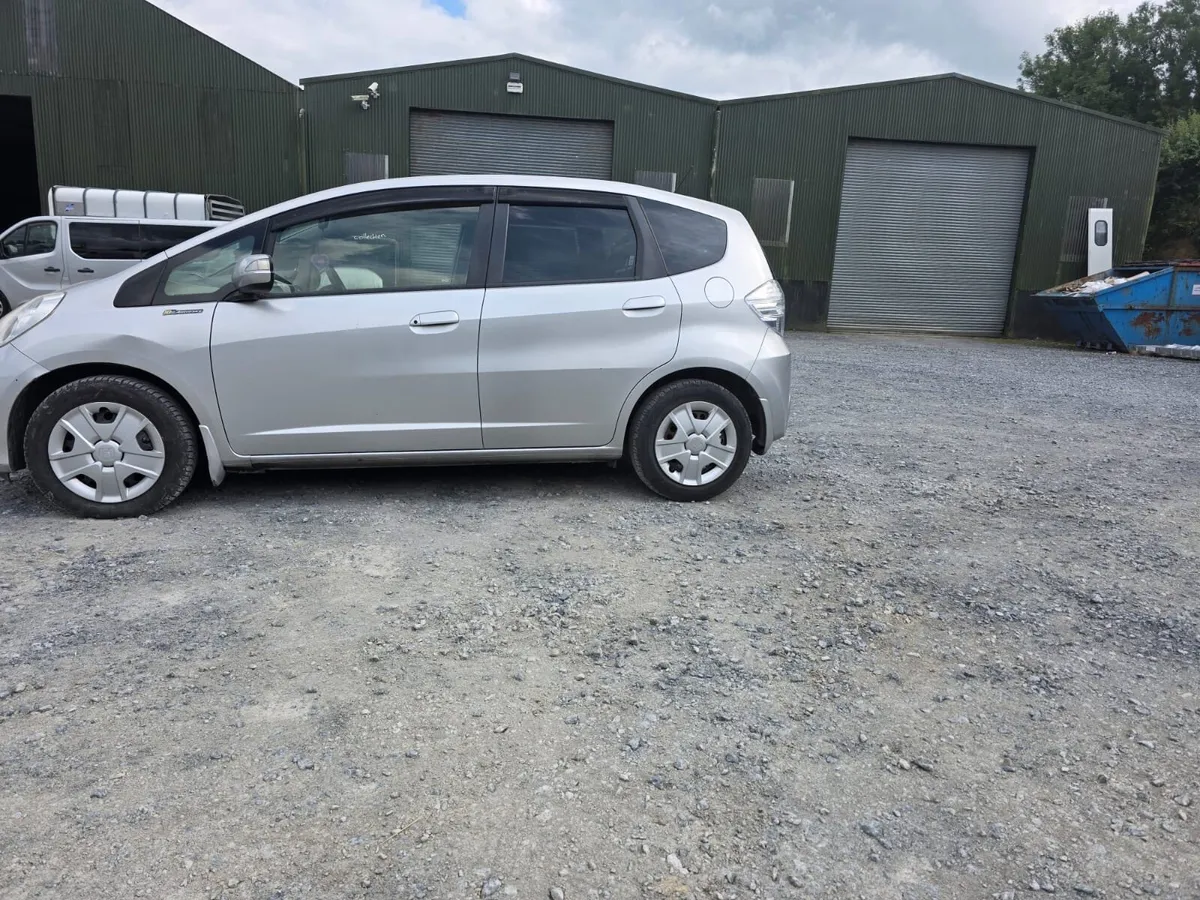 2012 Honda fit  automatic - Image 2