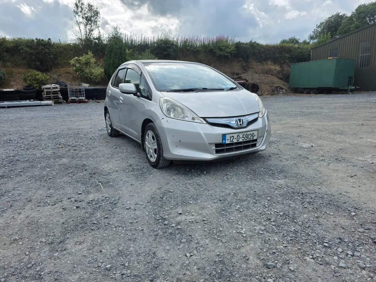 2012 Honda fit  automatic - Image 4