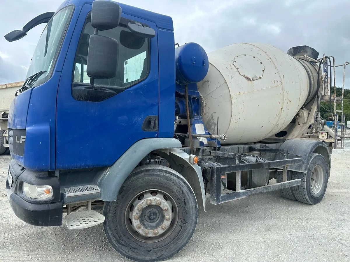DAF Lf mixer. Tipper grab - Image 3