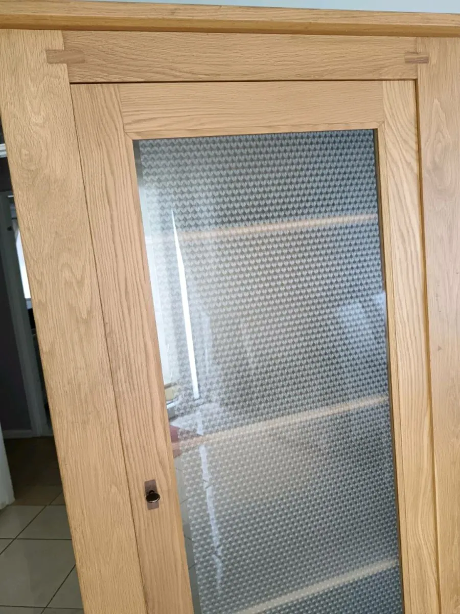 Solid oak cabinet - Image 4
