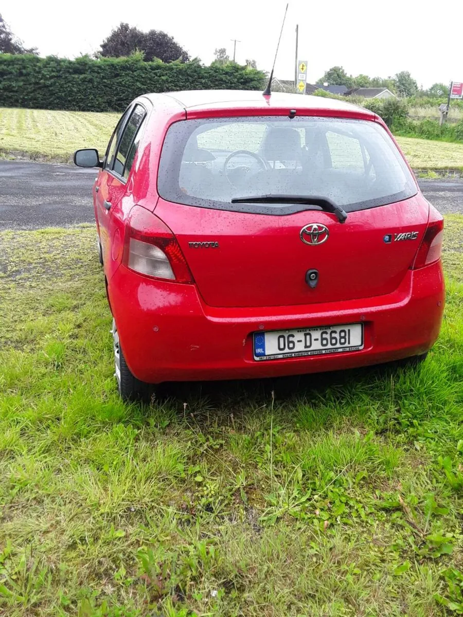 Toyota yaris 1lt taxed  nct 5,26 - Image 3