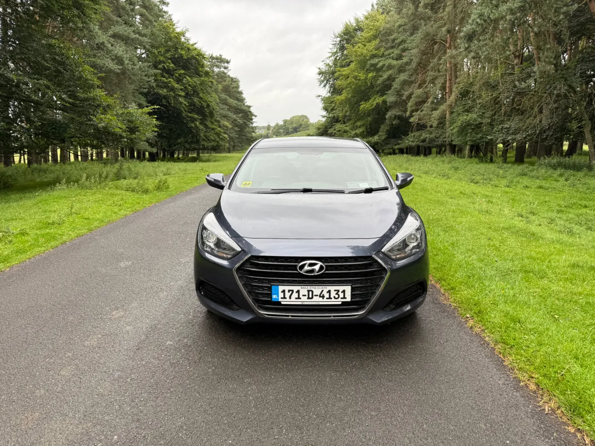 Hyundai i40 2017 Diesel Low KM - Image 2