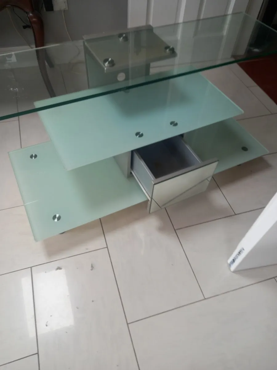 Tv stand - Image 3
