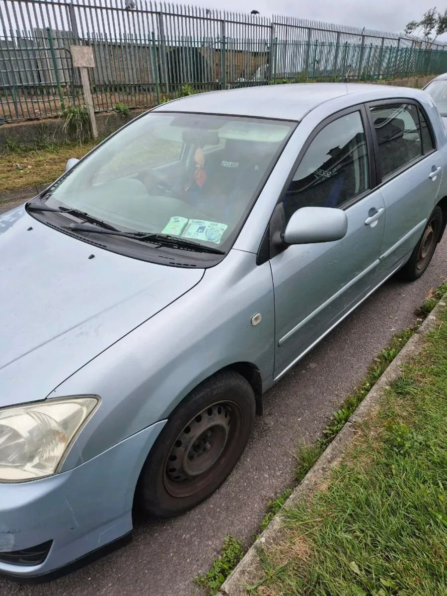 07 Toyota corrolla - Image 4