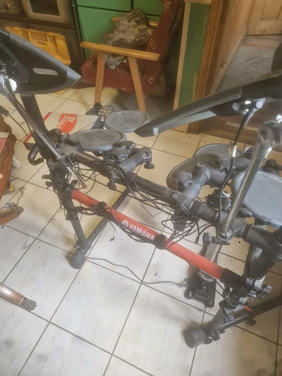 Yamaha DTXPRESS 2 - Image 2
