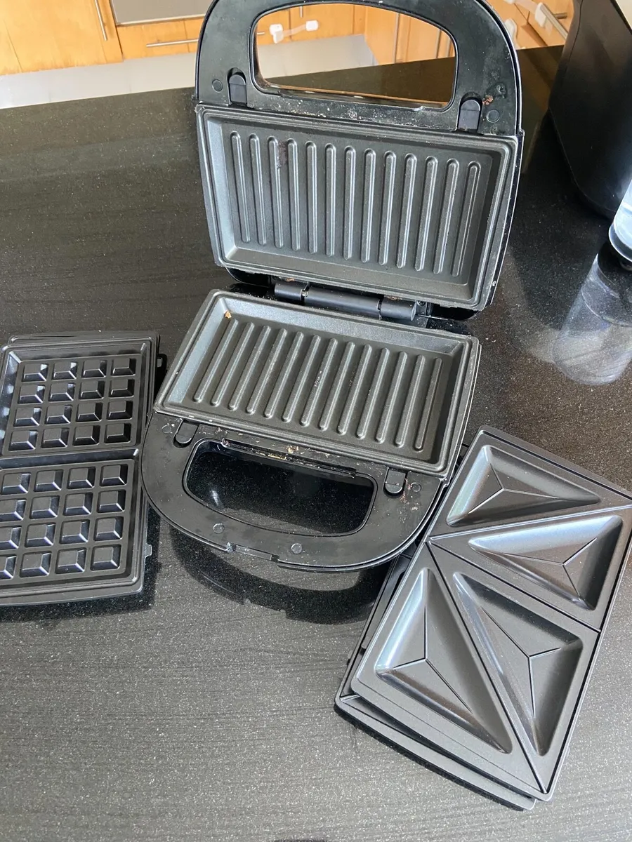 Toaster - 3-in-1 sandwich maker - Image 1