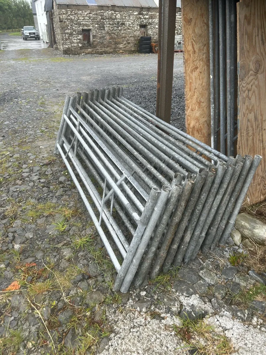 Tower scaffolding - Image 4