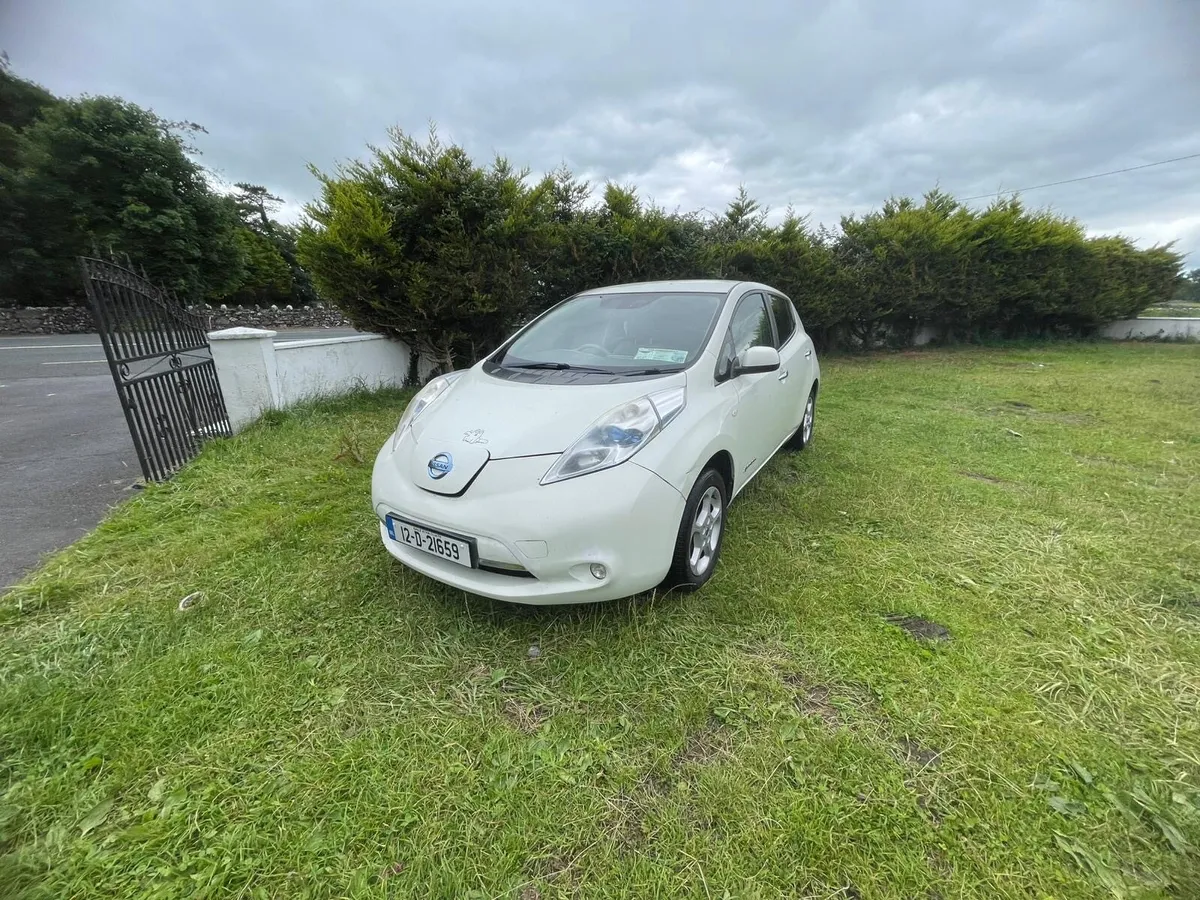 2012 Nissan leaf electric - Image 2