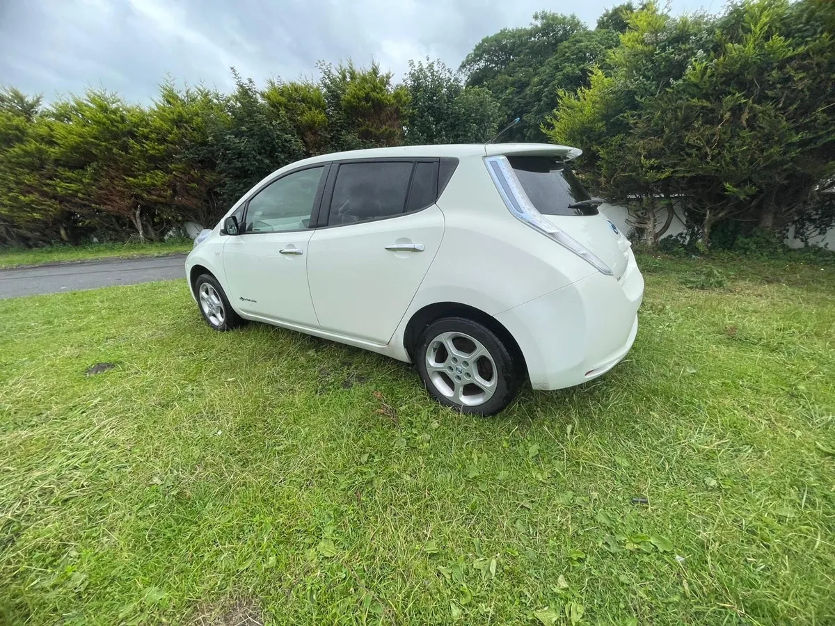 2012 Nissan leaf electric - Image 4