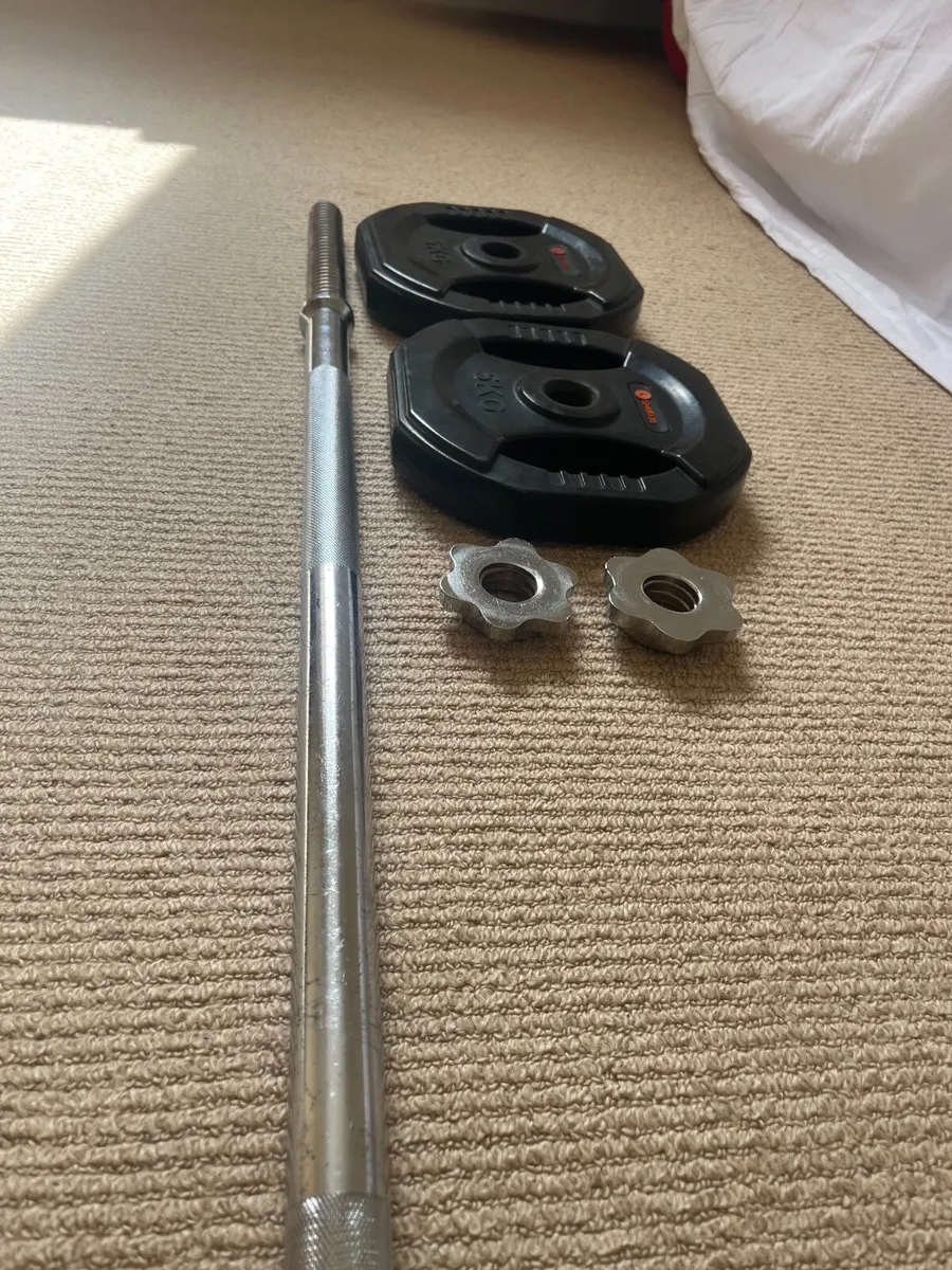 Barbell and 2x 5kg weights - Image 2