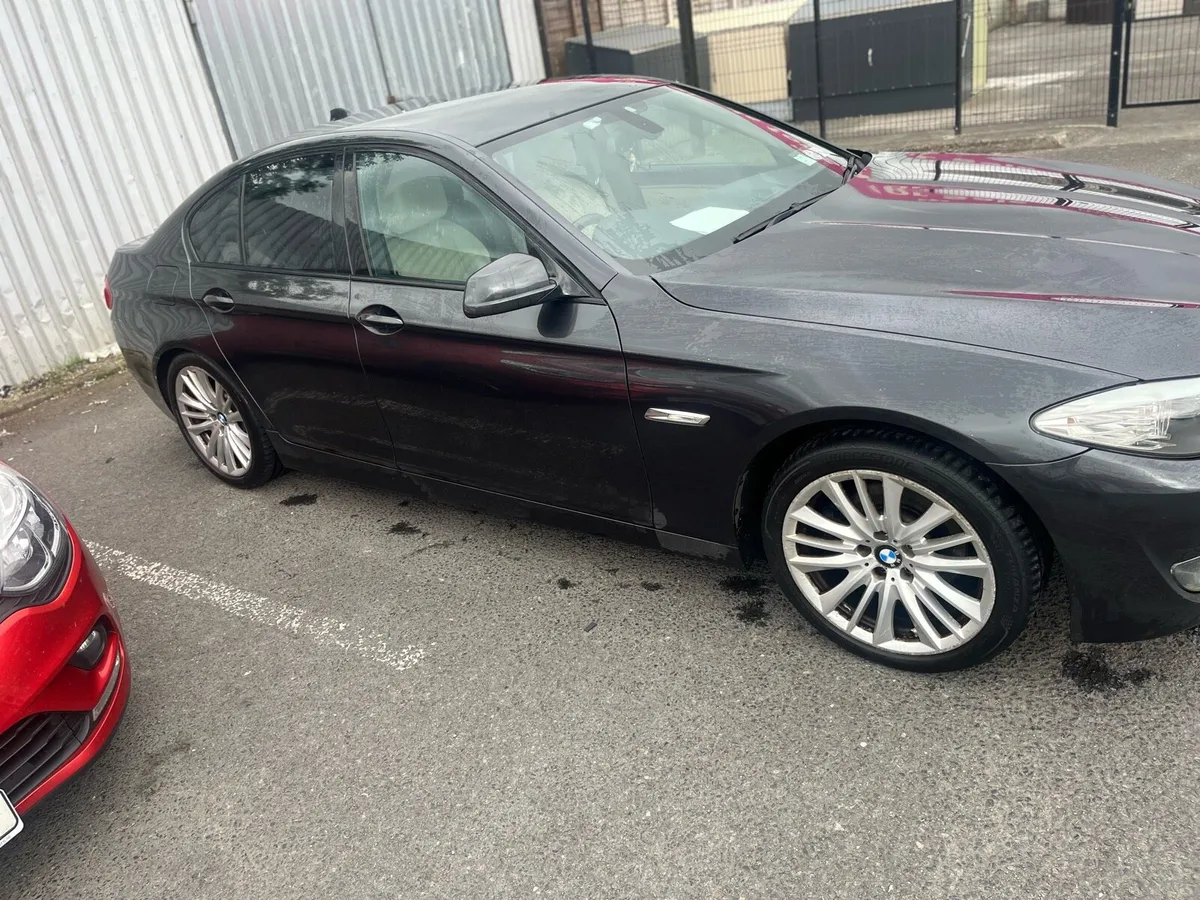 2011 BMW 520D in excellent condition - Image 4