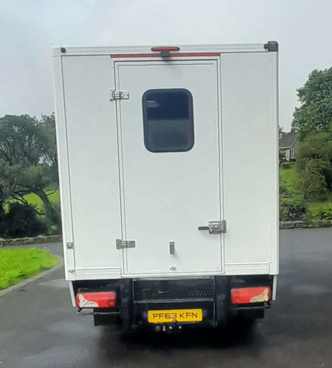 2014 merdedes sprinter horsebox automatic - Image 3
