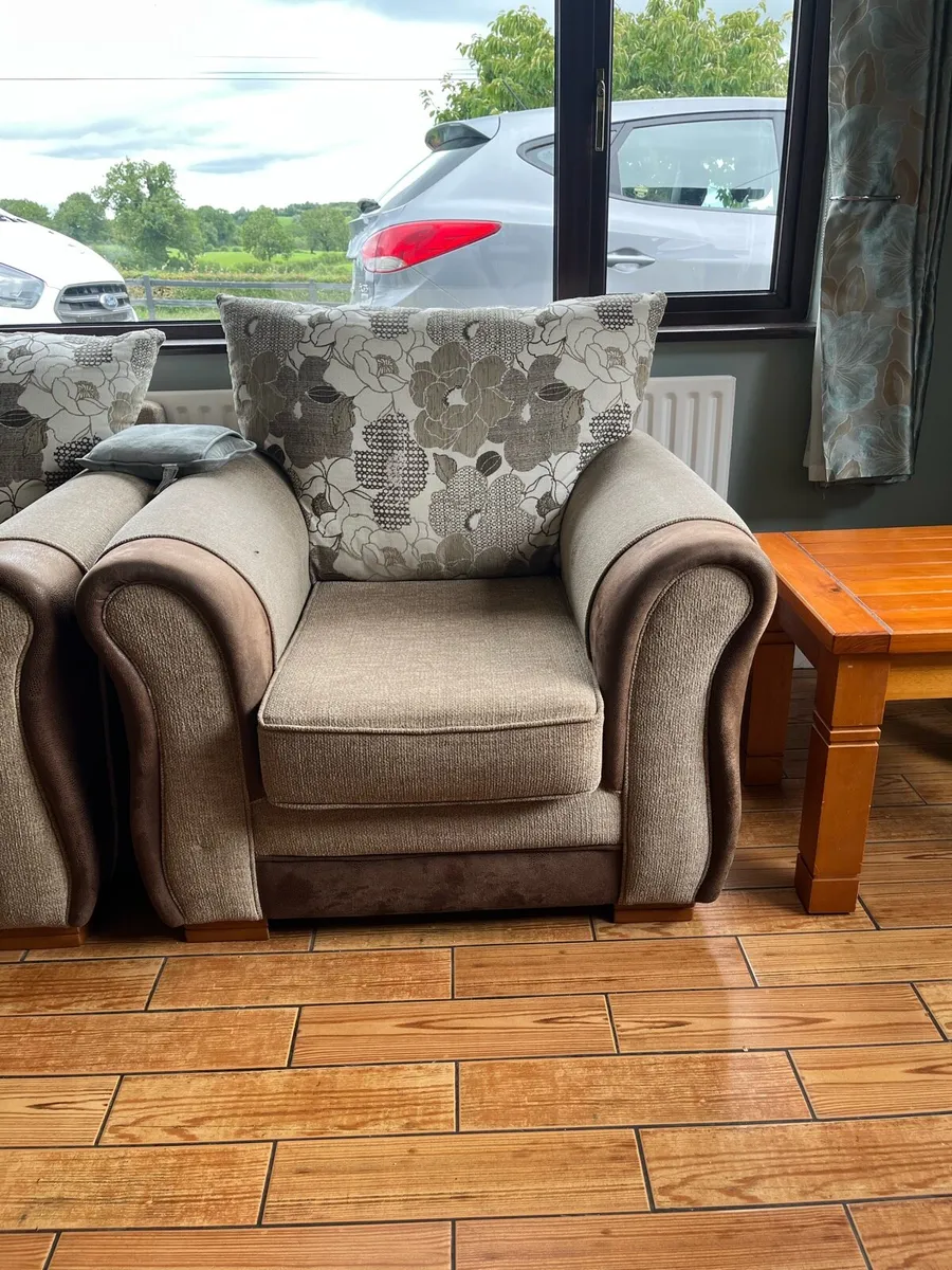 Sofa and chair - Image 2