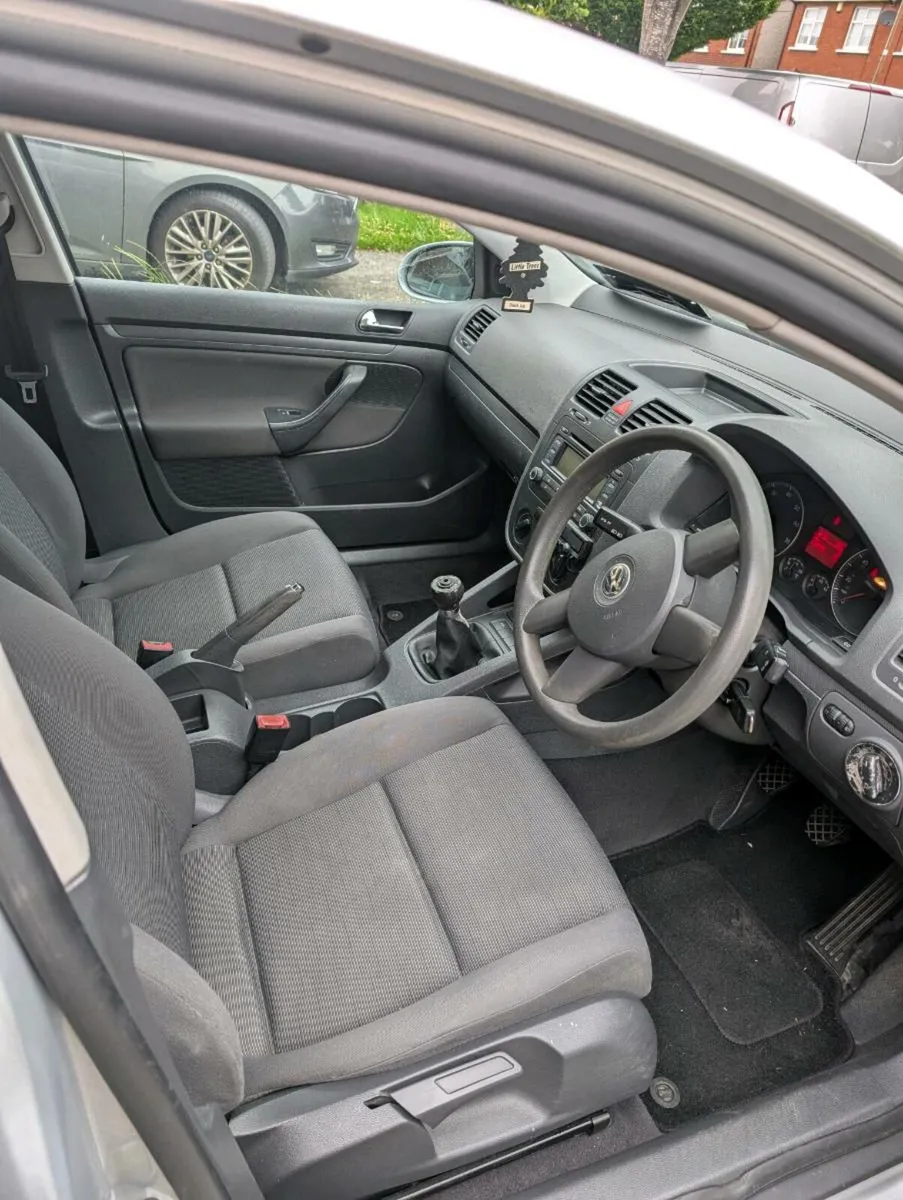 Vw Golf 1.4 petrol - Image 4