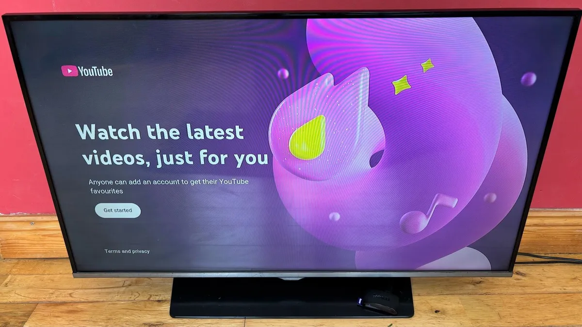 40” Samsung TV with Roku Express Smart Streamer - Image 4