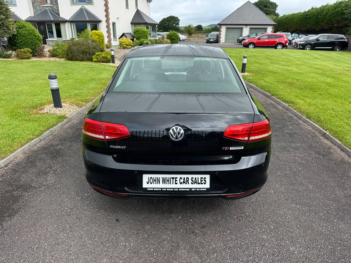 Volkswagen Passat Comfortline 1.6 TDI - Image 4