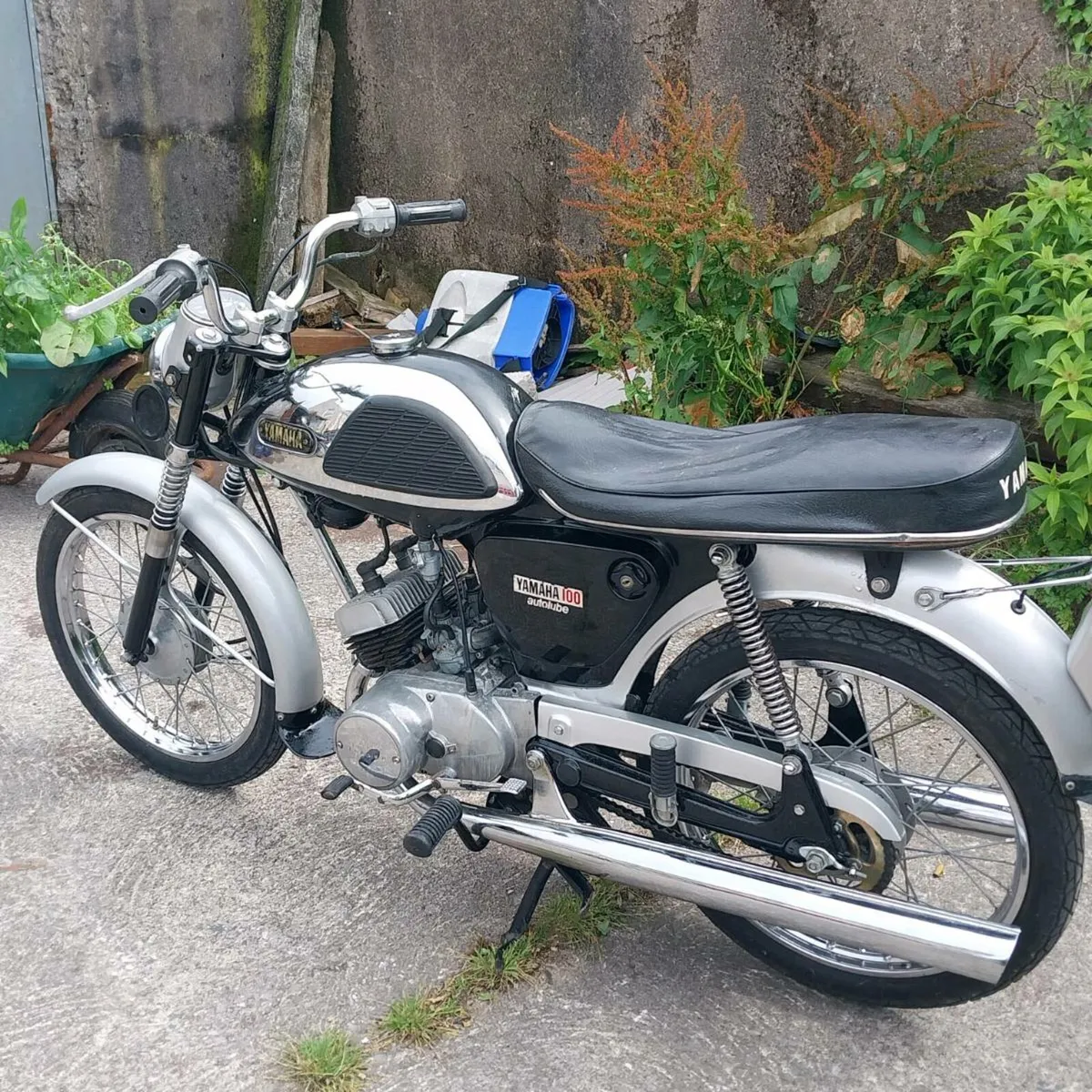 Yamaha YL1 100 twin - Image 2